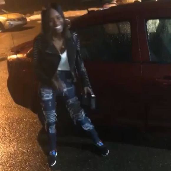 Meet your Posher, Netta - Picture 1 of 1